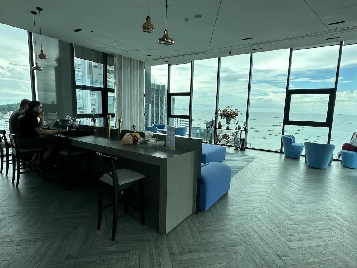 Central Pattaya - Sea View Large Balcony Condo With Infinity Pool Bagian luar foto
