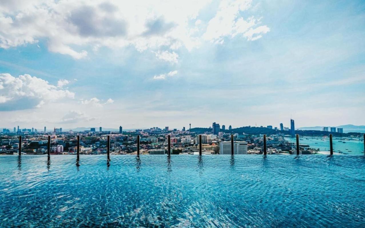 Central Pattaya - Sea View Large Balcony Condo With Infinity Pool Bagian luar foto