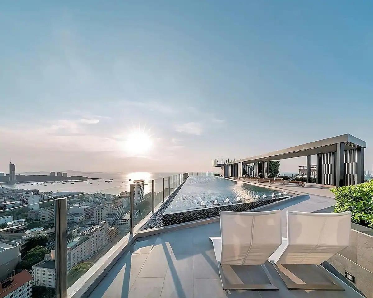 Central Pattaya - Sea View Large Balcony Condo With Infinity Pool Bagian luar foto