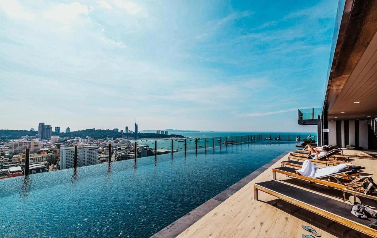 Central Pattaya - Sea View Large Balcony Condo With Infinity Pool Bagian luar foto