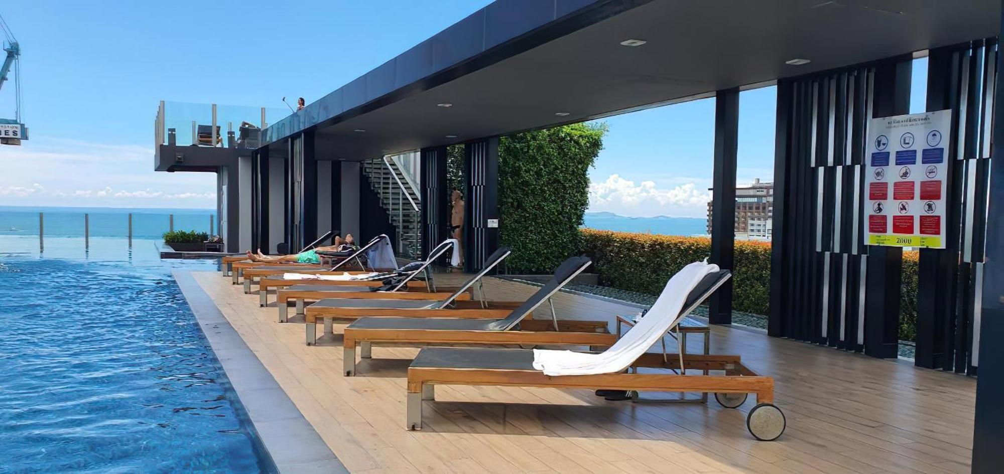Central Pattaya - Sea View Large Balcony Condo With Infinity Pool Bagian luar foto
