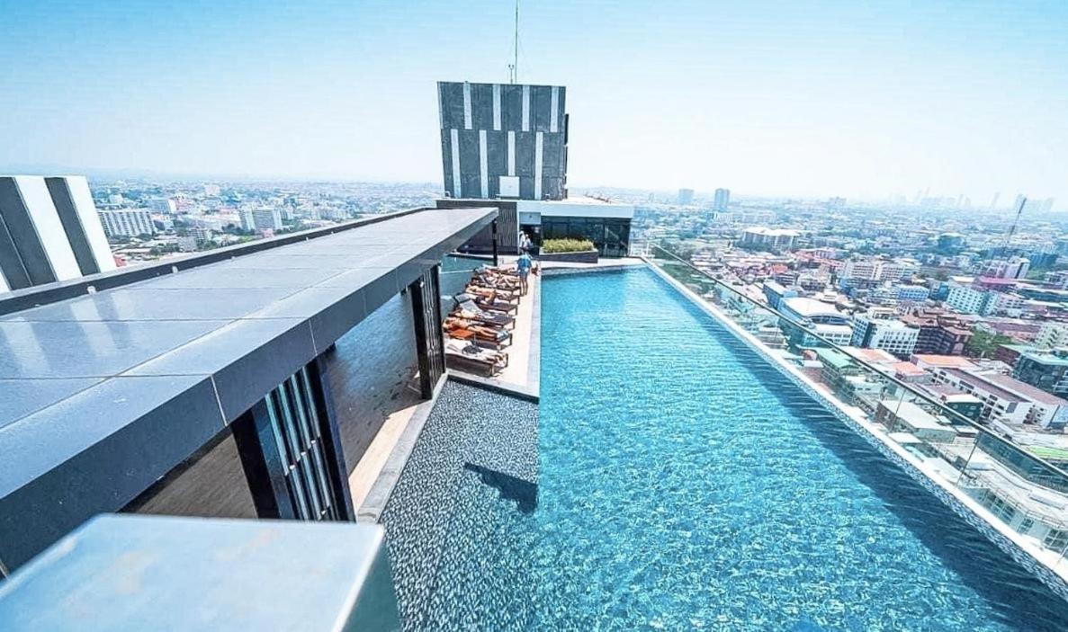 Central Pattaya - Sea View Large Balcony Condo With Infinity Pool Bagian luar foto