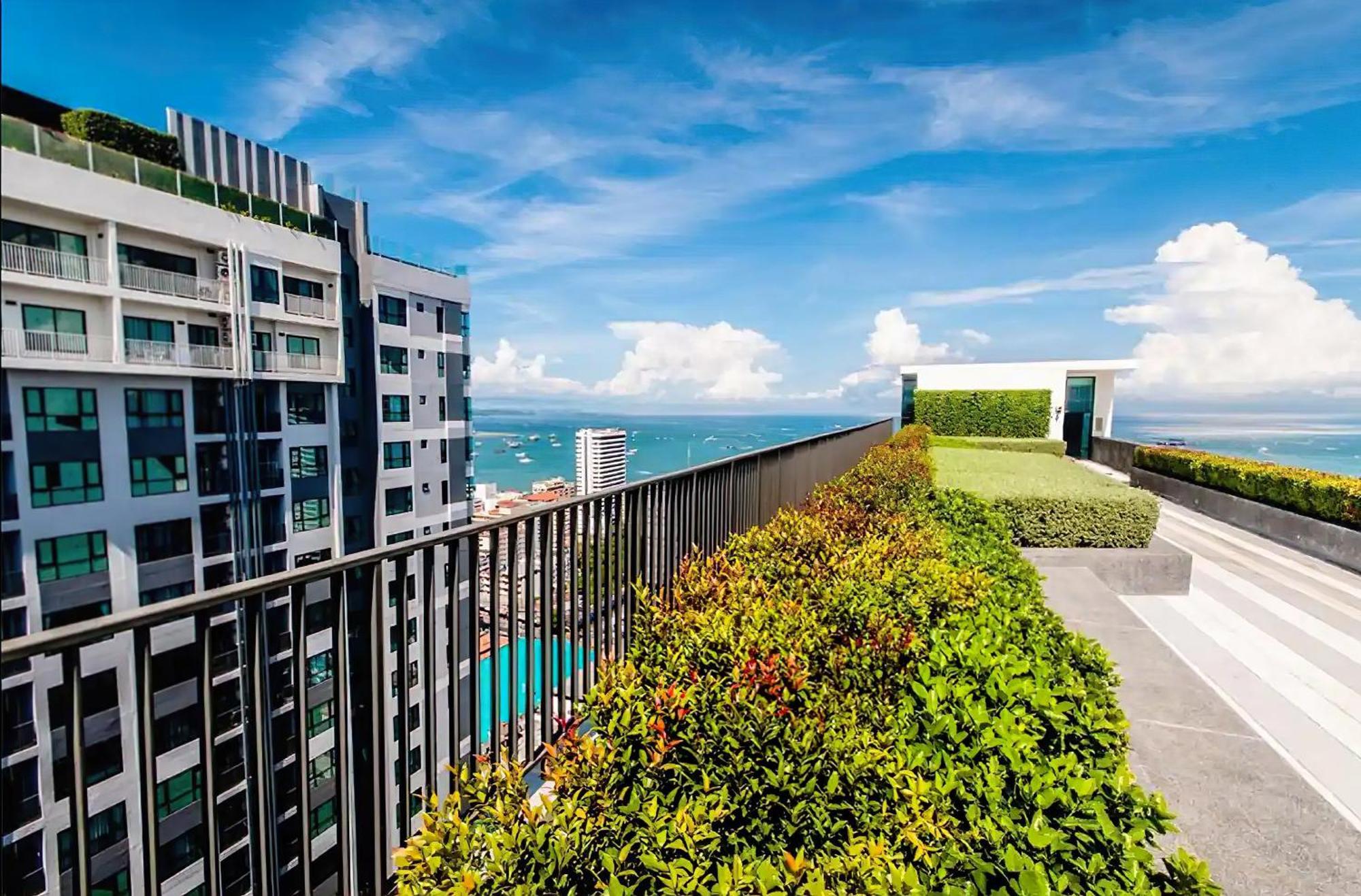 Central Pattaya - Sea View Large Balcony Condo With Infinity Pool Bagian luar foto